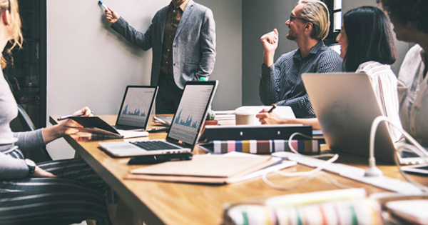 Xây dựng chiến lược nhân sự đồng bộ với mục tiêu doanh nghiệp